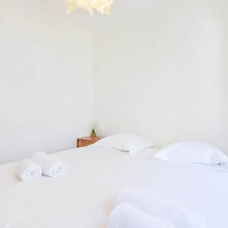 1-br In The Heart Of *